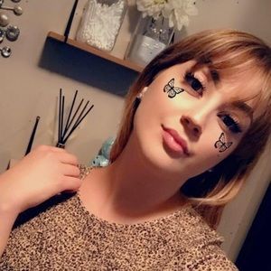 Meet your Posher, Candace